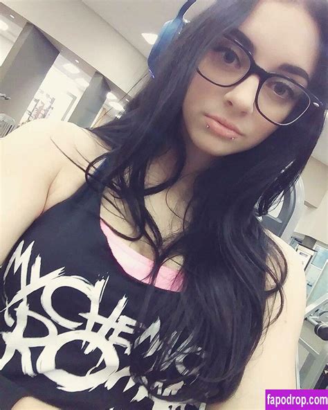 Priscilla Kelly (@gigidolin